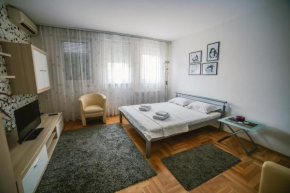  Apartment Stela  Белград
